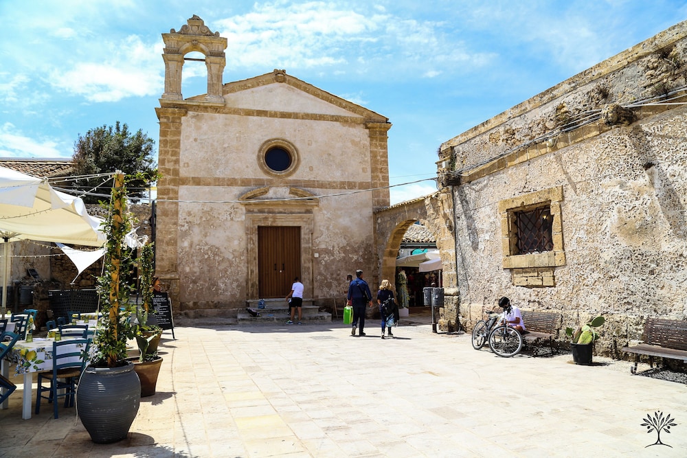 Radici Sicilian Holiday Home - C An Oasis of Relaxation in the Heart of Sicily