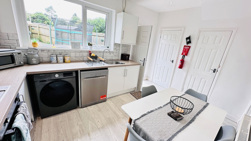 Pengam House