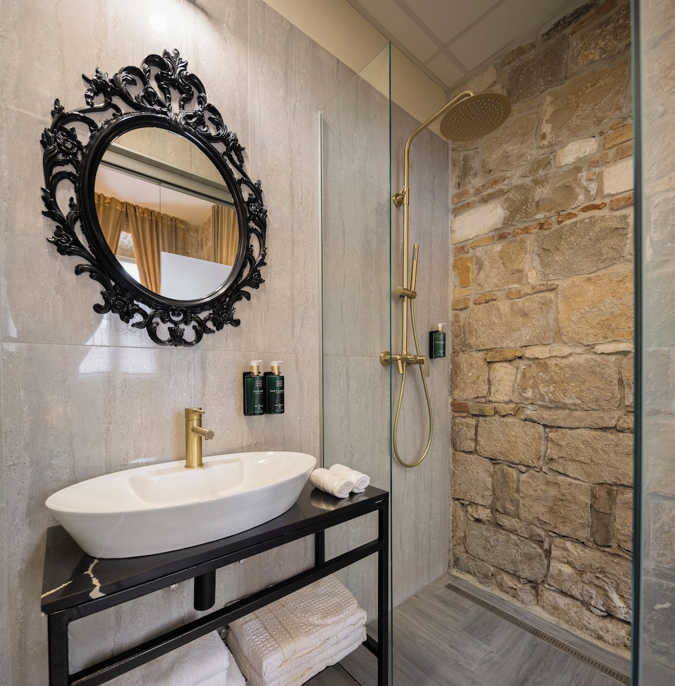 Luxury rooms Golden Palace City Centre