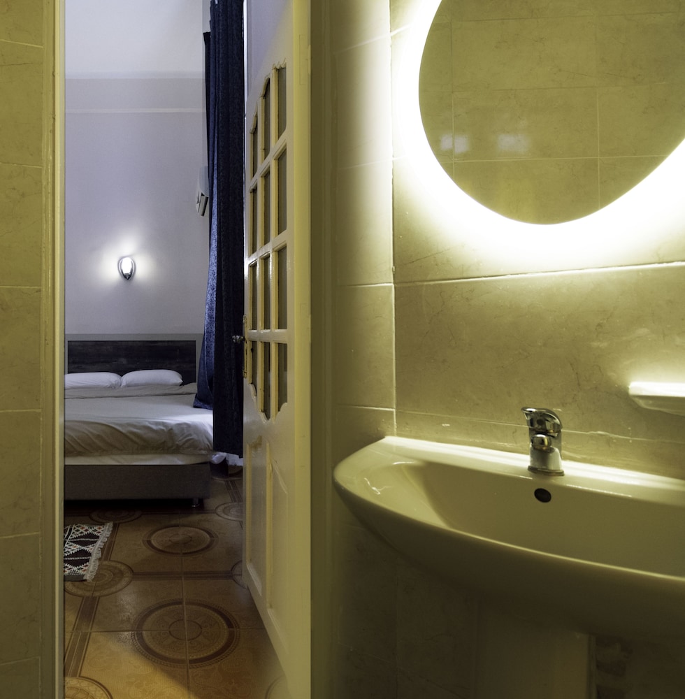 The Australian Hostel