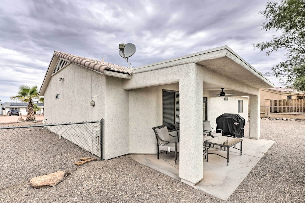 Dog-friendly Retreat w/ Fire Pit & RV Hookups view 3