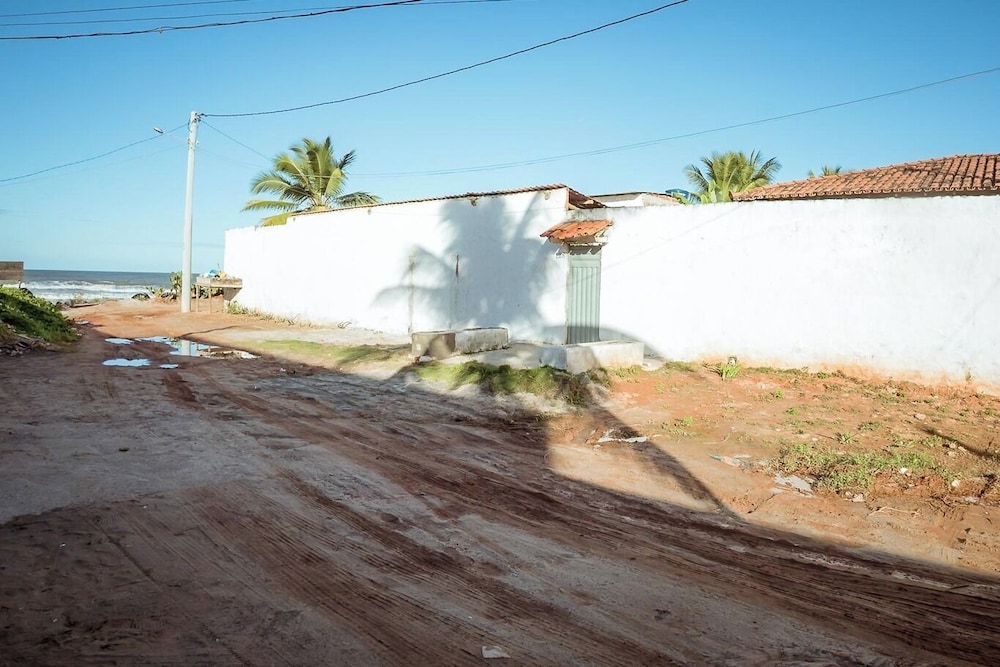 Casa Pet-friendly com Piscina de Frente Para o mar
