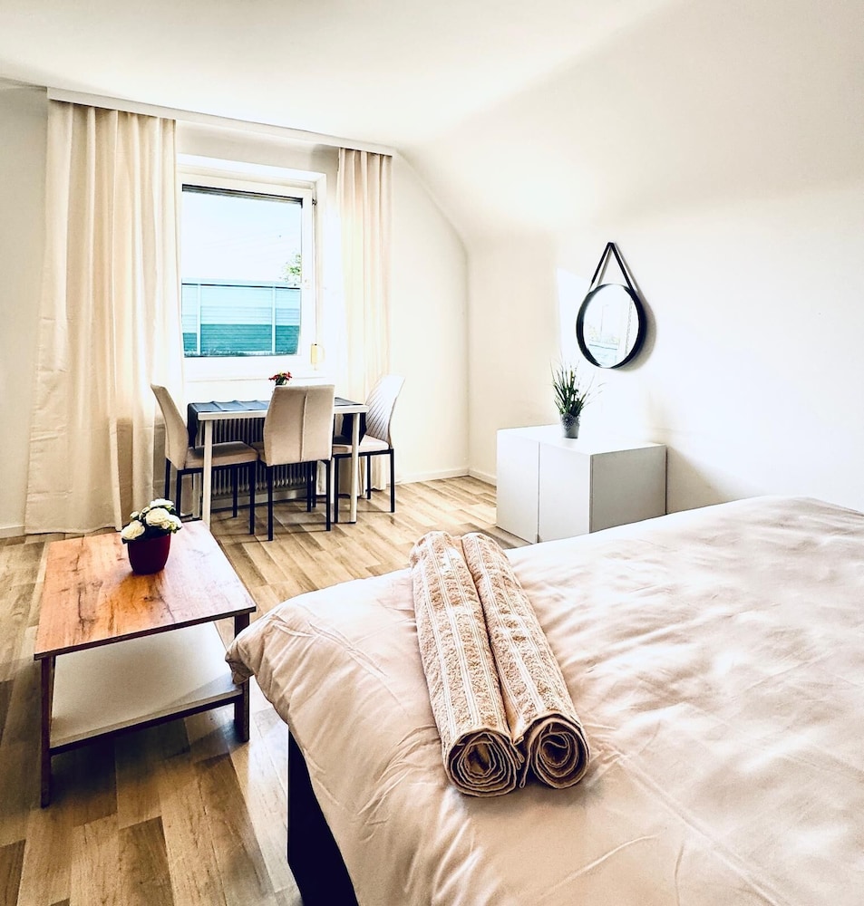 Cozy Garden Villa near Danube For 16P