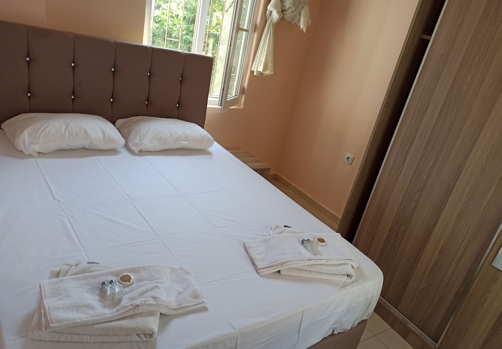Caner Hotel