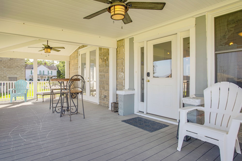 < 1 Mi to Boat Ramp: Coastal Virginia Hideaway