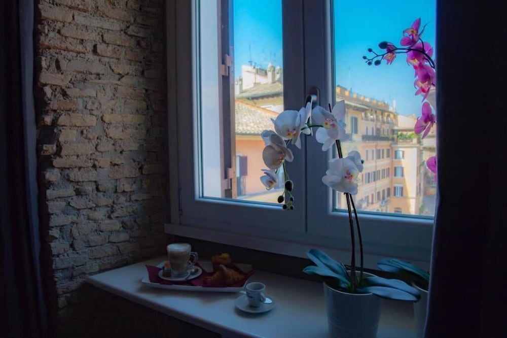 Rhome Luxury suite