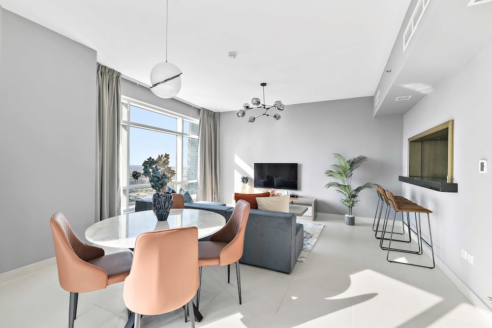Silkhaus High Floor With New Furniture Balcony