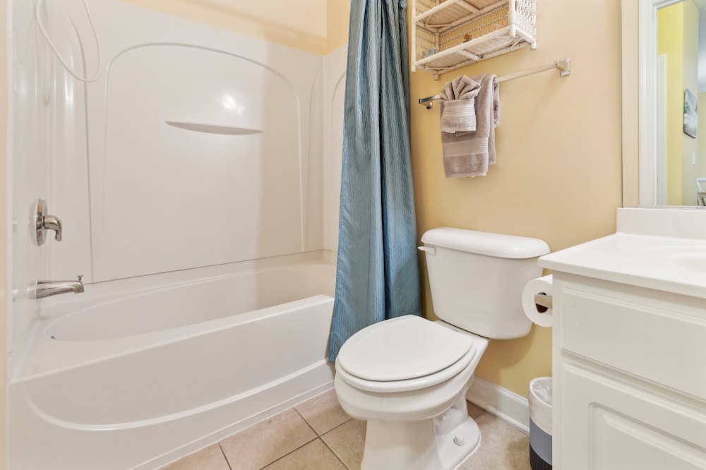 Havens On The Nine 2 Bedroom Condo