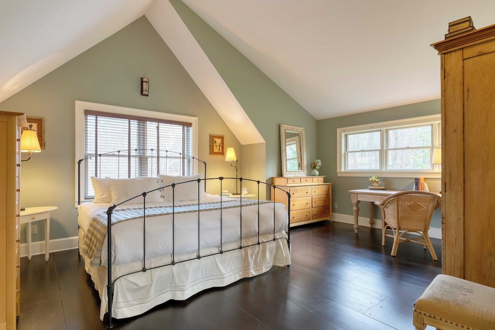 Catskill Park Farm by Avantstay Huge Yard, Fire Pit Near Windham Ski Resort