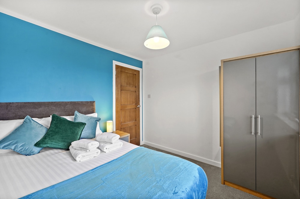 Beautiful 2 Bed Flat in Barnet view 5