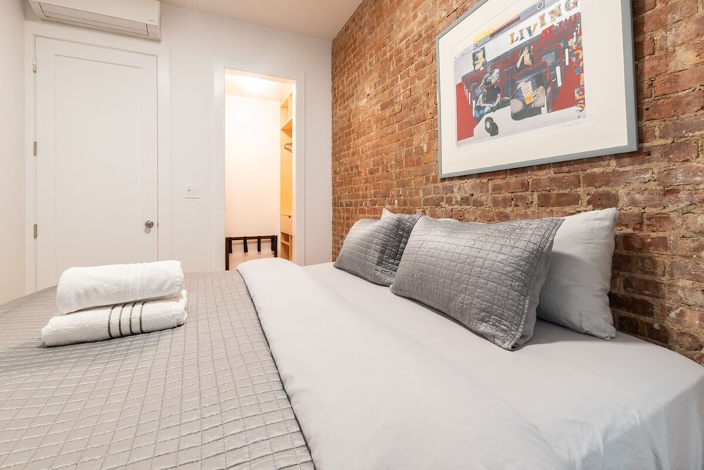 Hawthorn II by Rove Travel 3BR Apartment