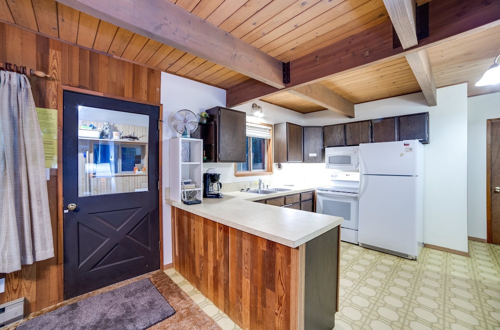 27GS - BBQ - Pets Ok - WiFi - Sleeps 8 view 4