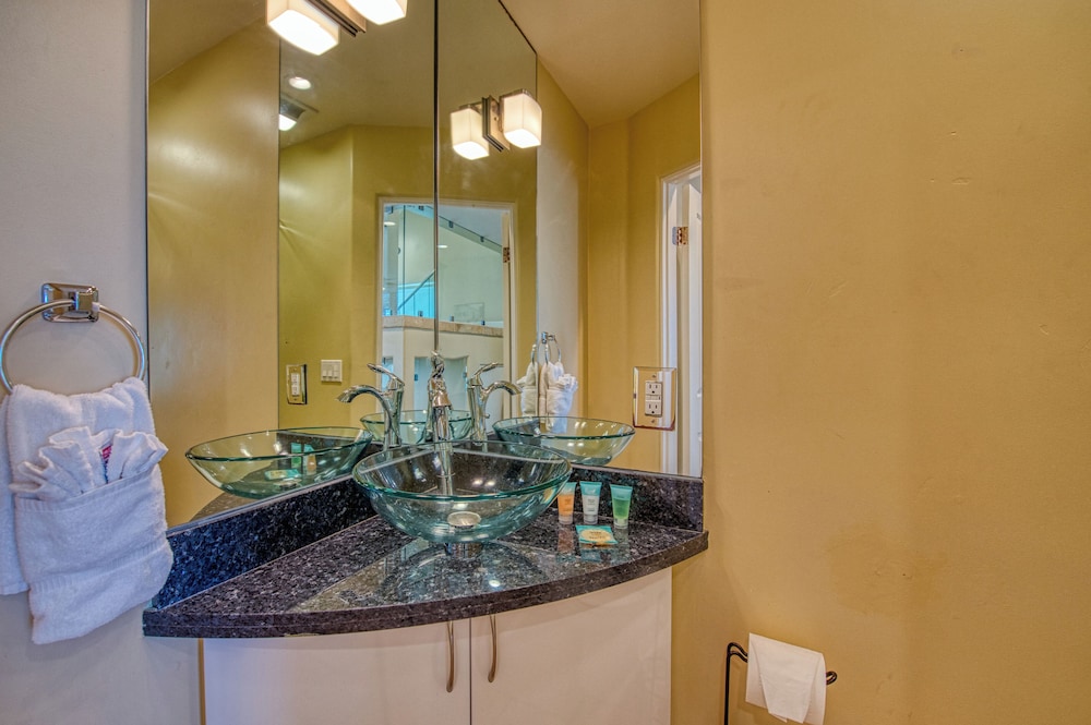 Ocean View Luxury 2