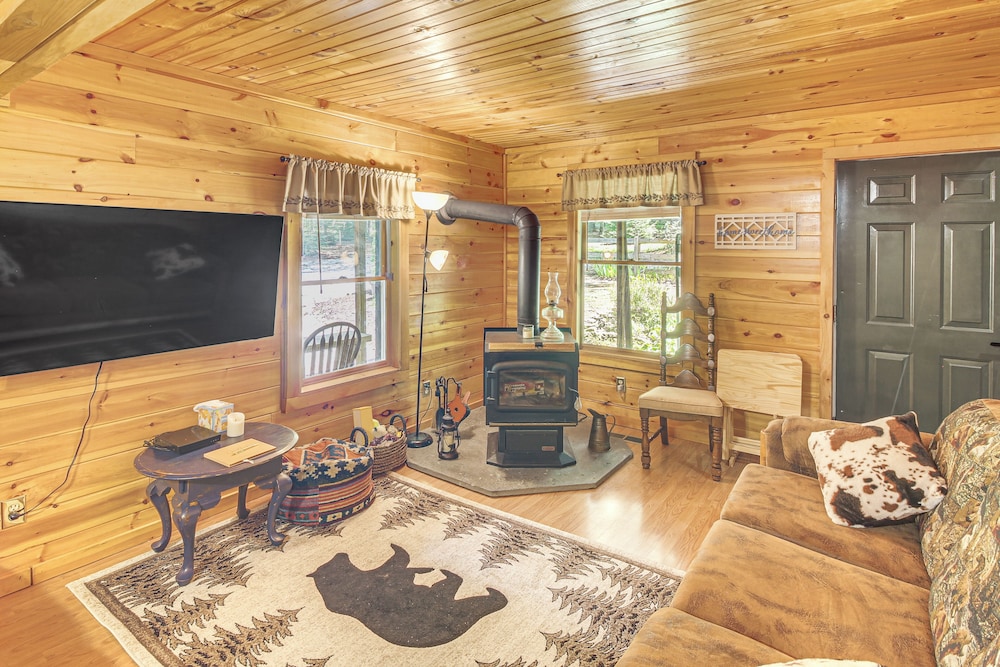 Sunroom, Grill & Wraparound Porch: Jamestown Home