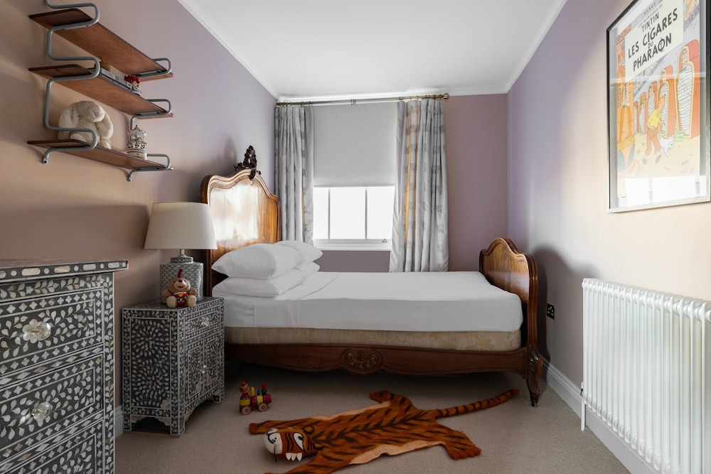 Milborne Grove by Onefinestay