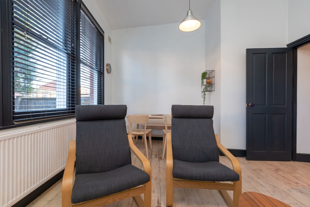 Serene and Spacious 1 Bedroom Garden Flat in Clapton