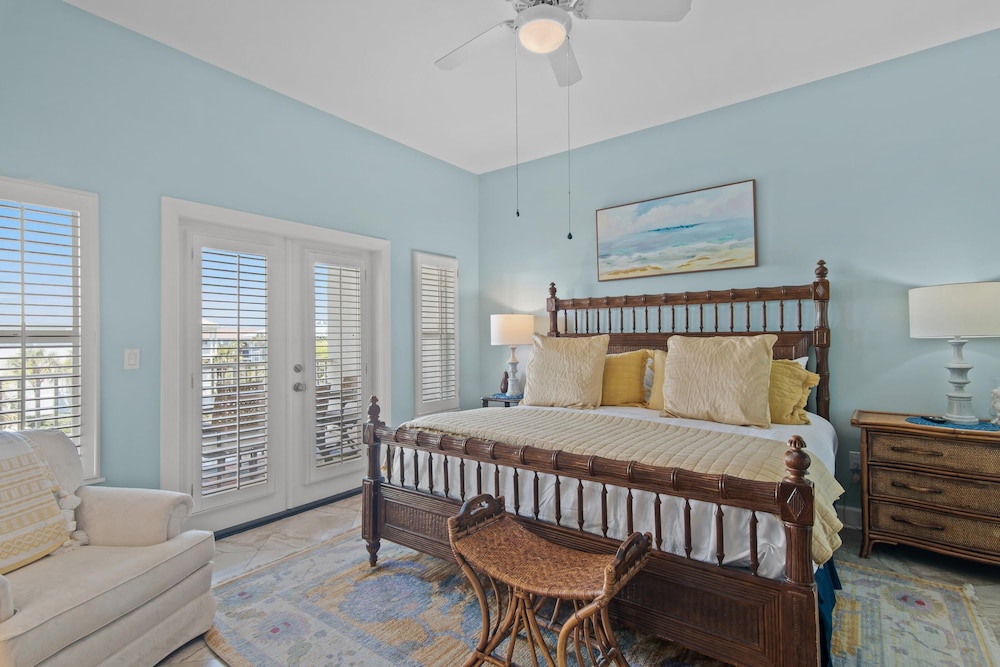 Pavilion Palms 203c