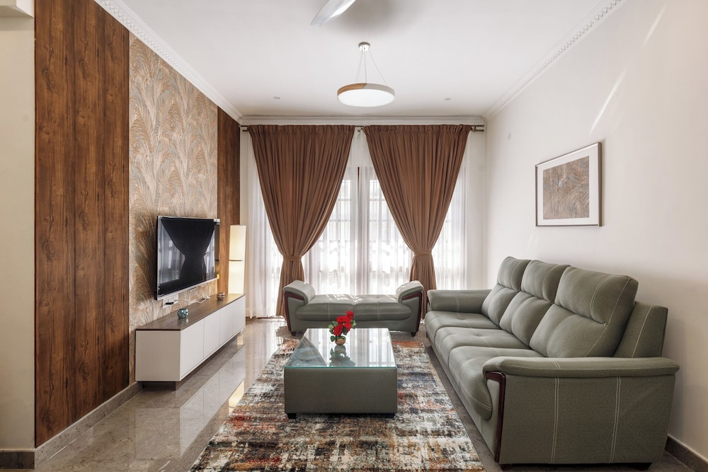 Emerald Apartments by Red Olive