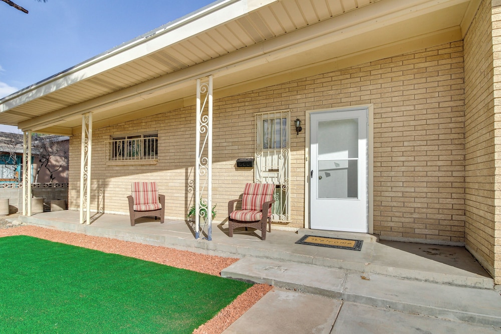 Mtn Views, Patio + Grill: Family Home, 6 Mi to UNM