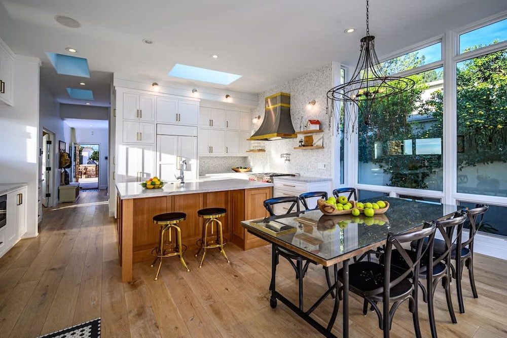 Luxury Ocean View Escape Elegant 4BR Del Mar Home
