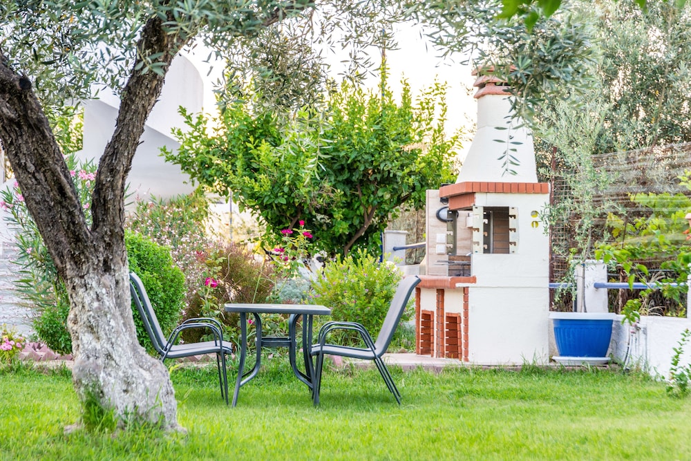 Villa Maroula