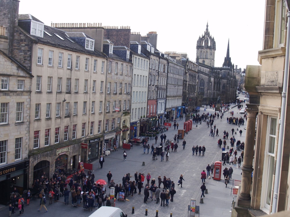 Royal Mile Mansions Apartment 27