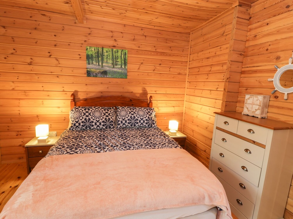 Sunset Lodge 6