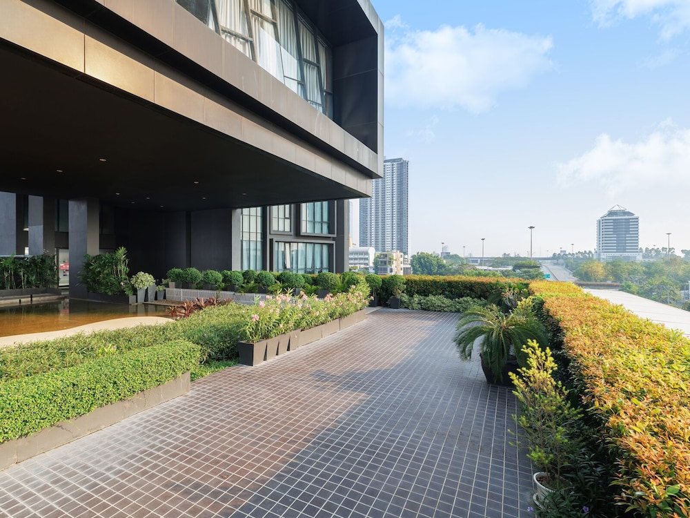 Mövenpick Residences Ekkamai Bangkok 29