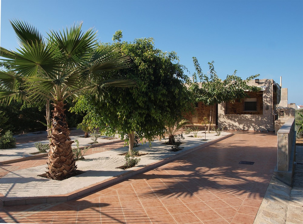 Family Summer Home near Beach photo 1
