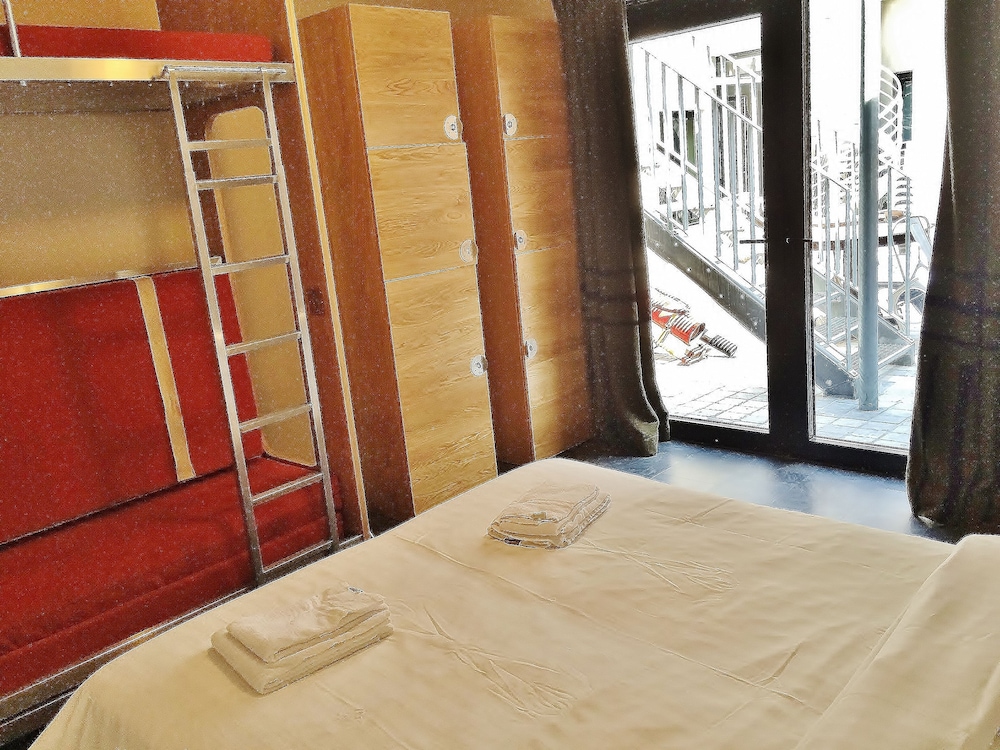 Train Hostel