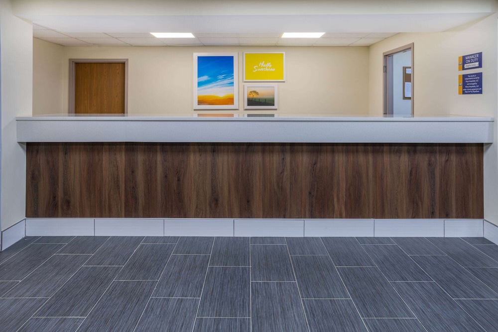 Days Inn by Wyndham Grayson view 5