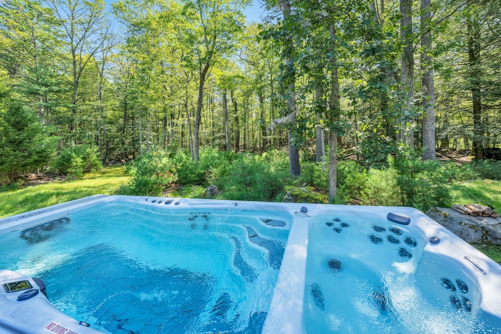 2 Lake Cabins Pool+hottub Game Room 23acs