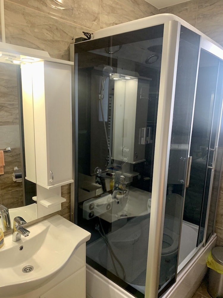 Photo 32