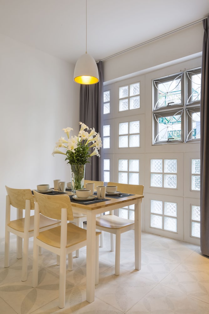 The Tropical Residence Serviced Homestay