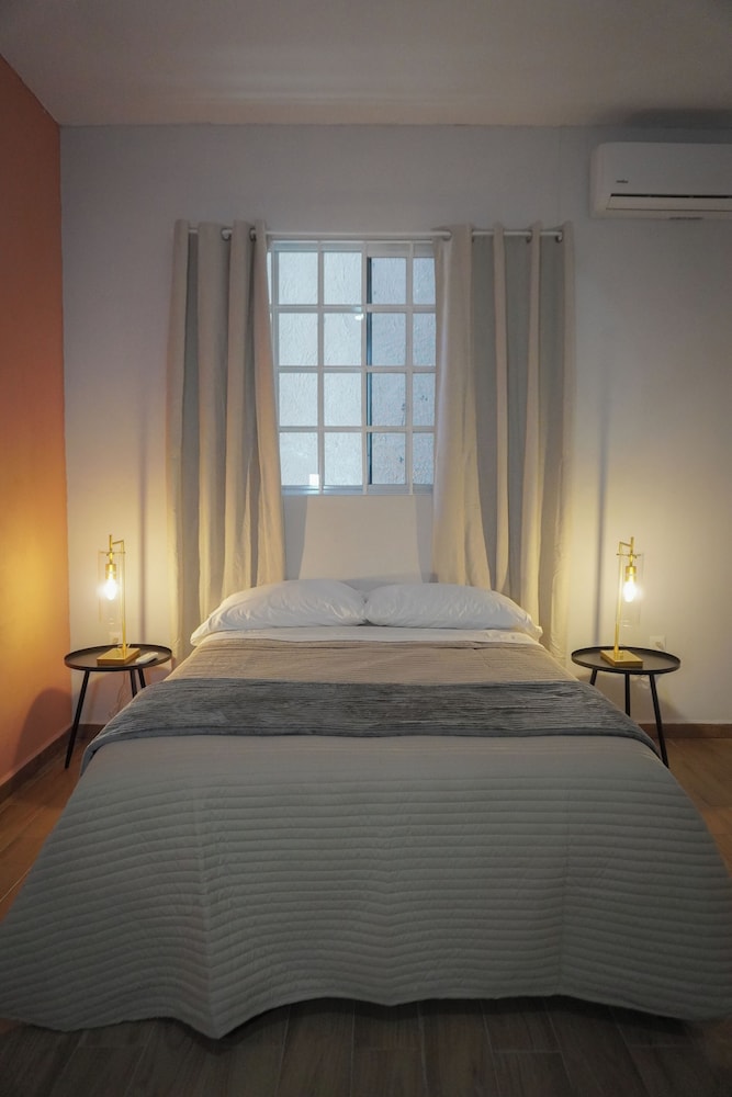Modern Flat with 2 Bedrooms Near sea