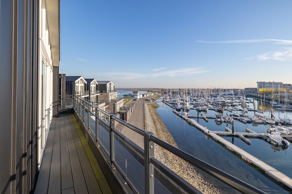 Penthouse in Sint-annaland by the Beach