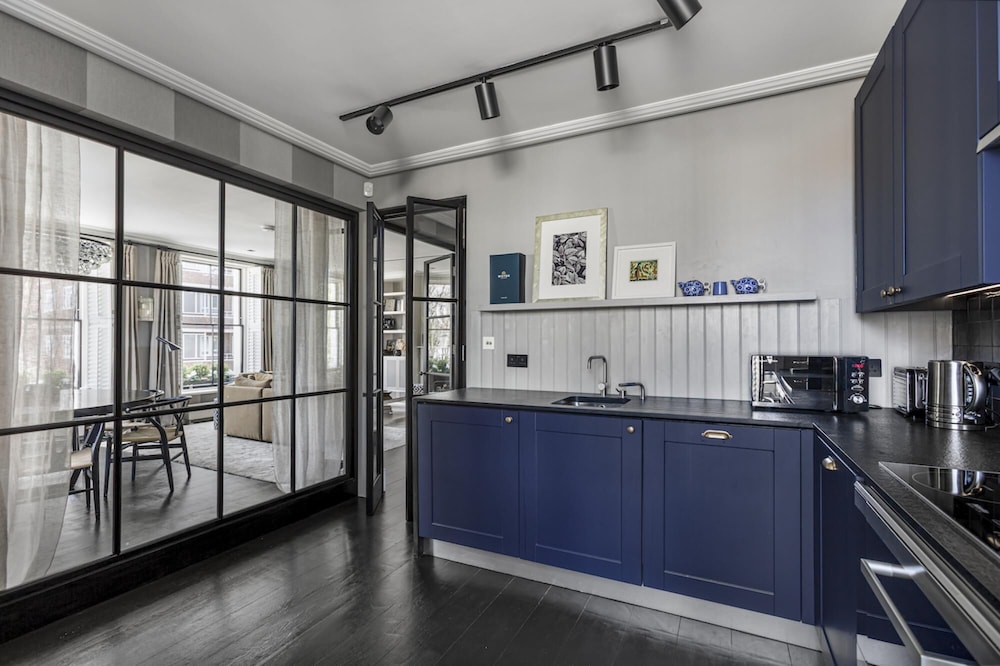 Luxurious Apartment - Denyer Street