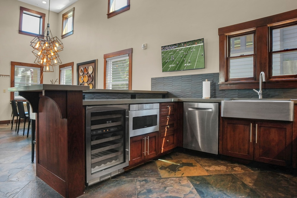 The Peak At Town Lift 3 Bedroom Home