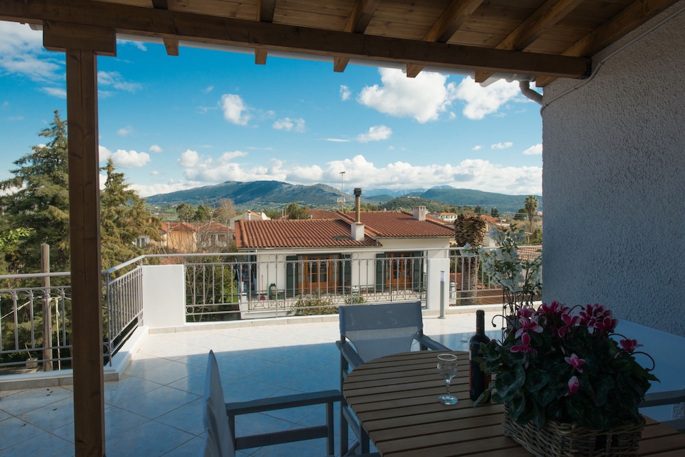 Regalo Apartments
