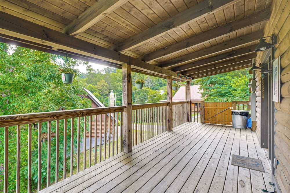 Douglas Lake Access: Family Cabin in Sevierville!