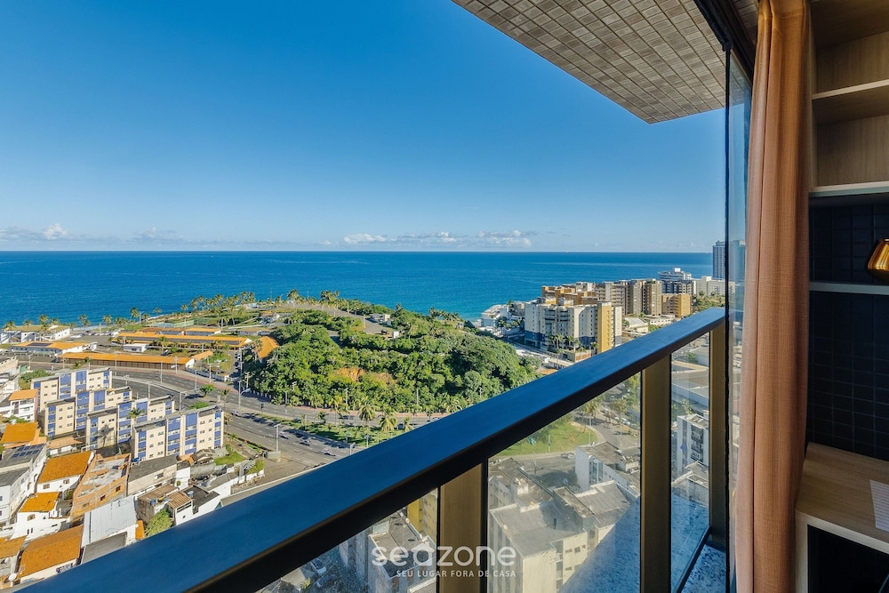 Apartments in a Building With a Pool 800m From the Beach in Salvador - EDF