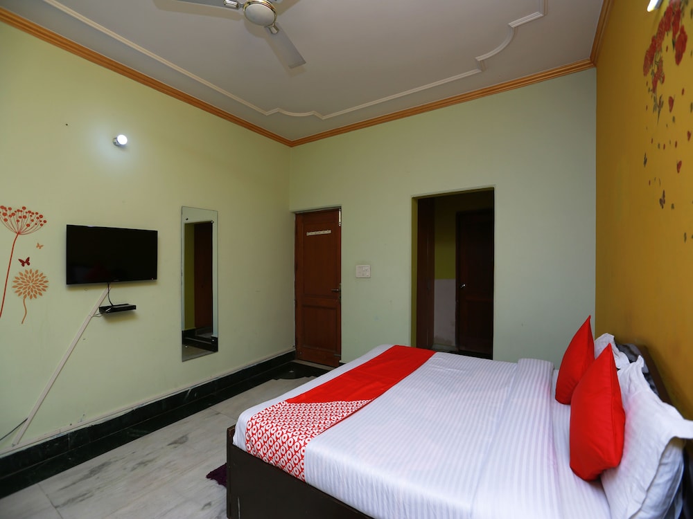 OYO 11752 Hotel Sun Palace Residency
