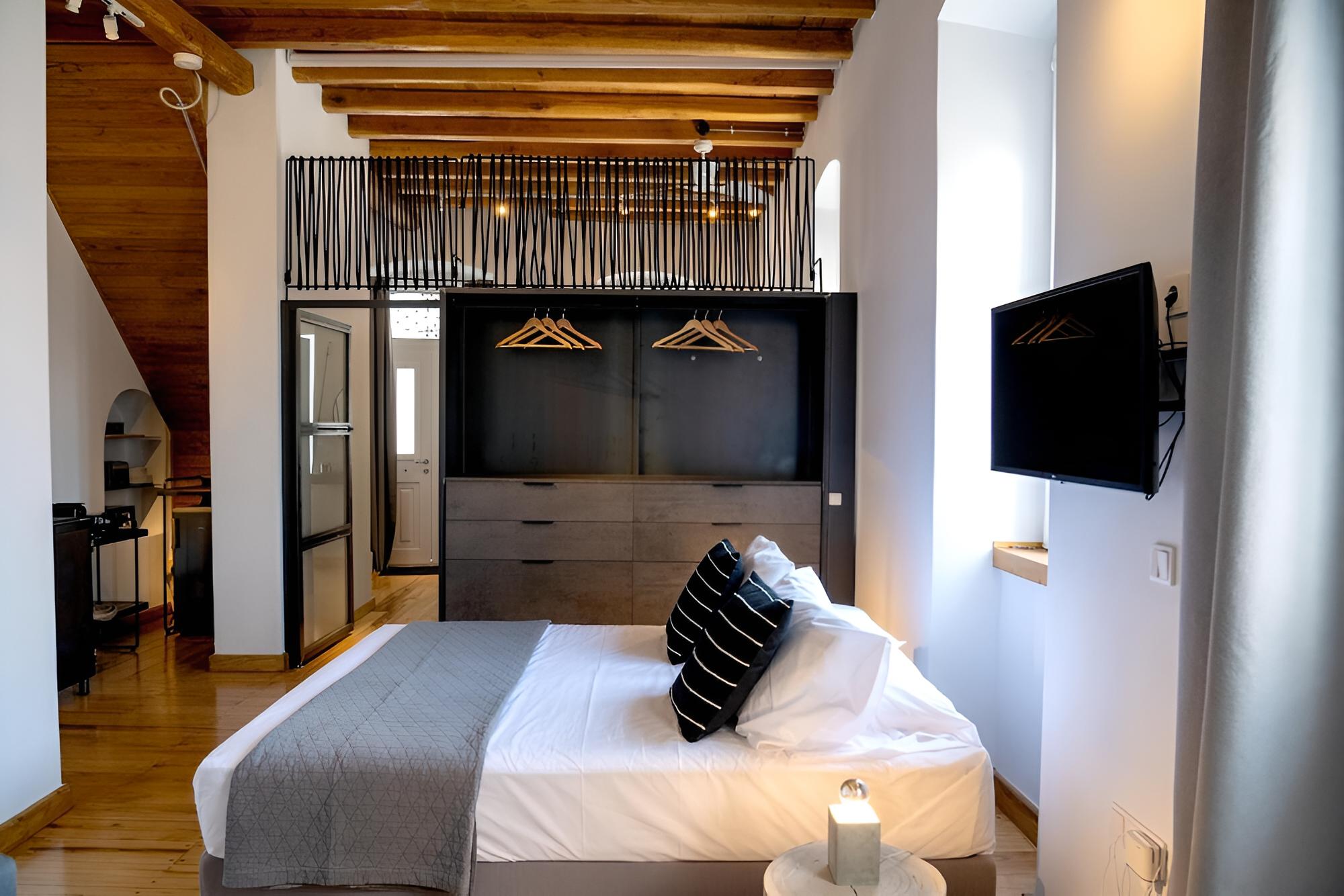 WIS Suite in Ermoupoli view 5