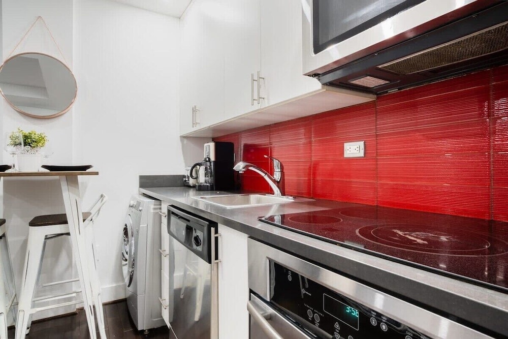 809 Midtown Apartments