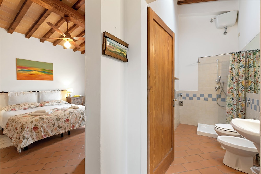 Relaxing Tuscan Country Near Florence