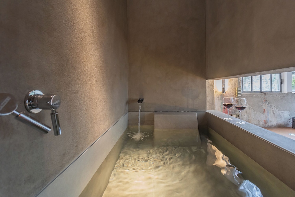 Design Loft With Private Parking by Rent all Como
