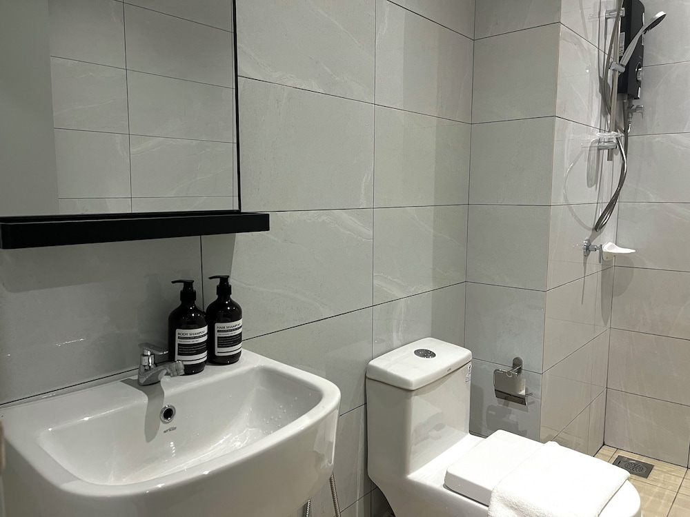 Amber Cove Melaka by Manhattan Group