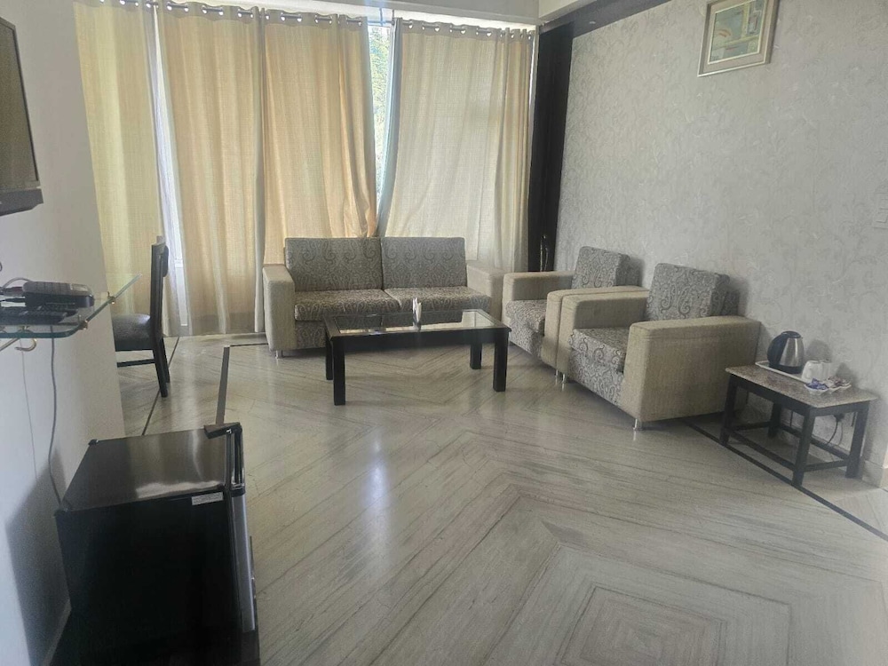 Kamal Residency By Memory Stays