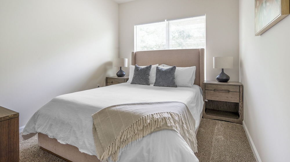 North Concord Apartments By Landing