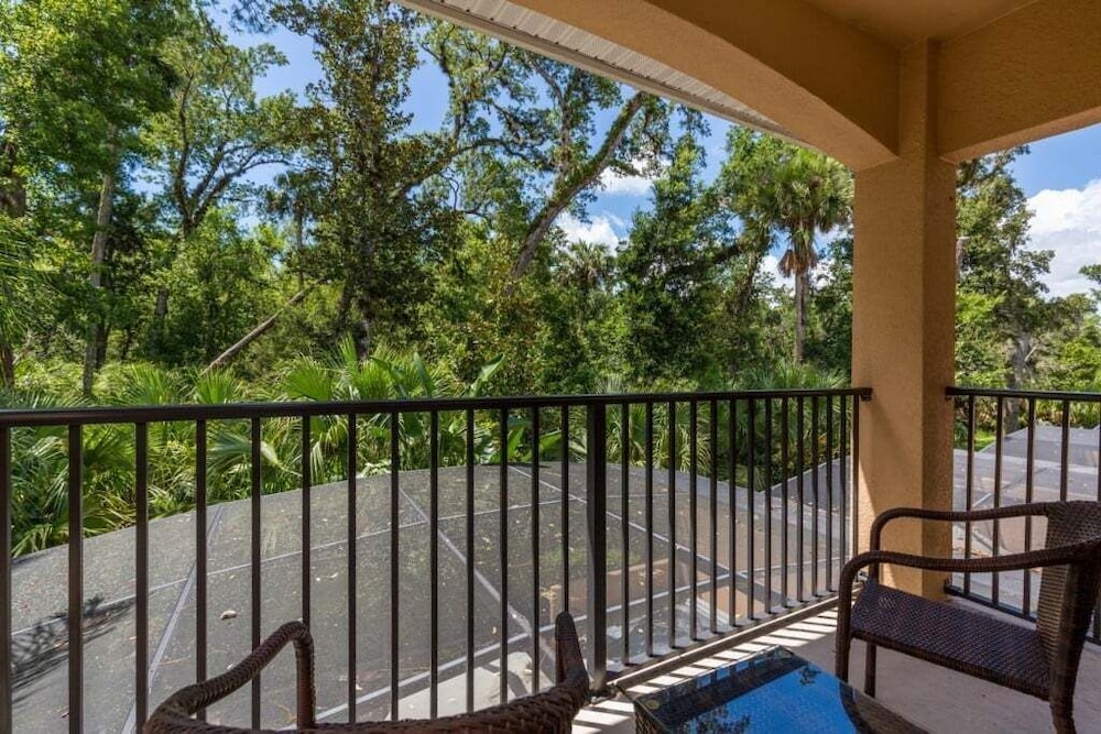 Regal Oaks Townhome: Pool, Hot Tub & Near Disney 3 Bedroom Townhouse